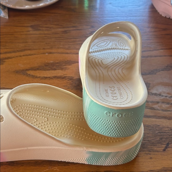 Crocs Women's Classic Platform Ombre Slides Womens size 9 LIKE NEW! - Picture 2 of 4